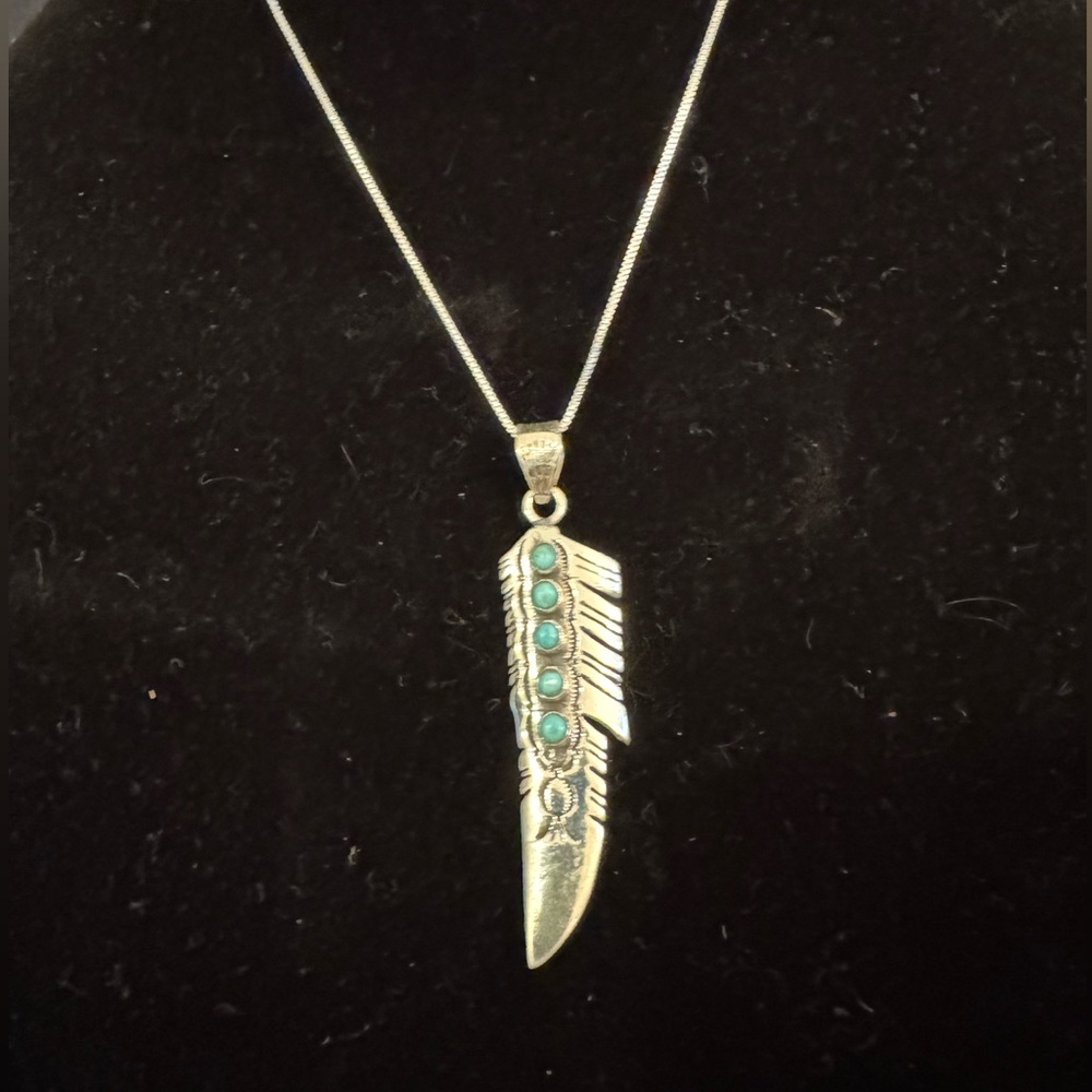 Sterling Silver native Feather Pendant Necklace with genuine‎ Turquoise Accents - Picture 4 of 9